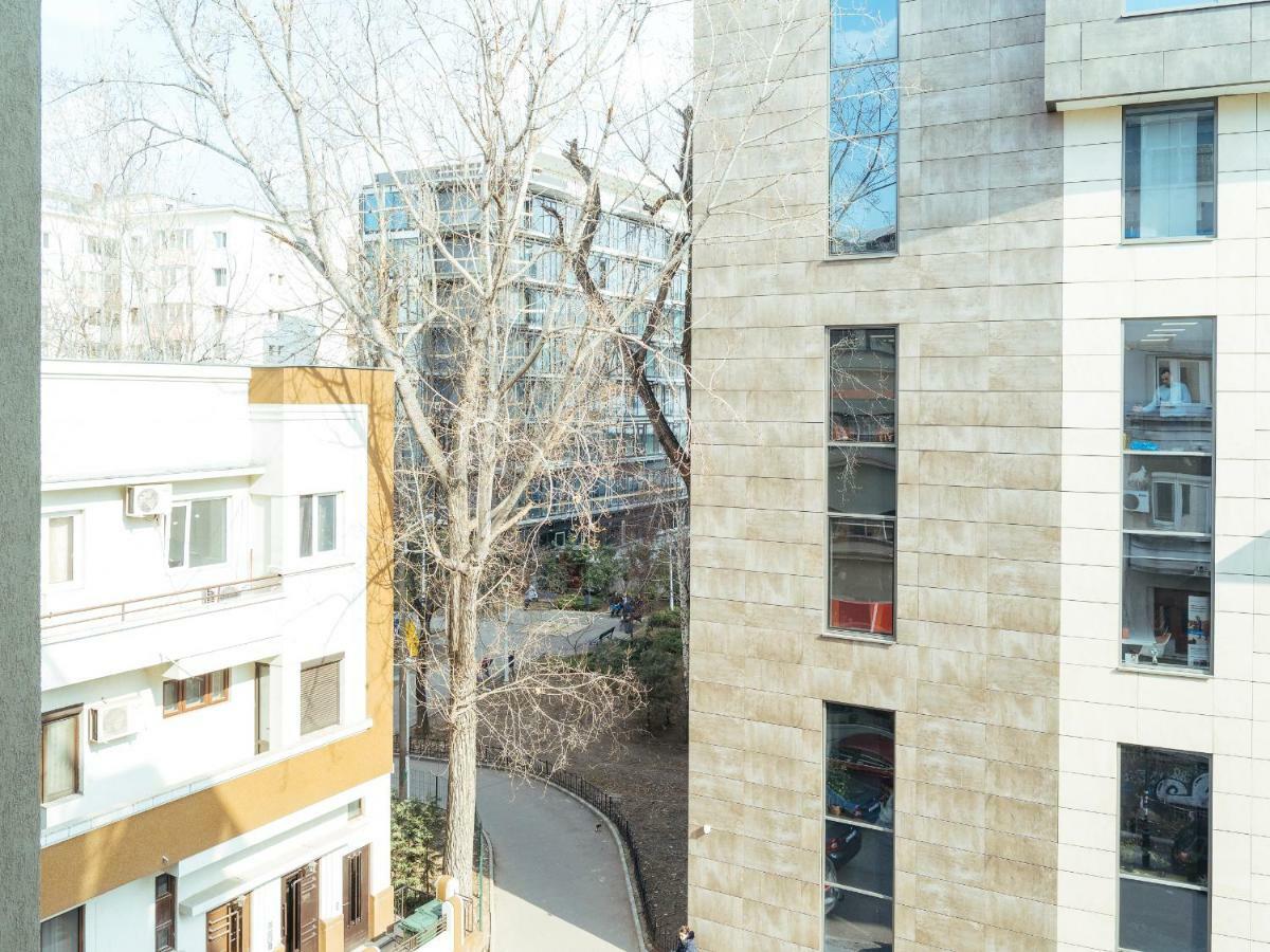 Alba Apartment On Calea Victoriei Bukarest Exteriör bild